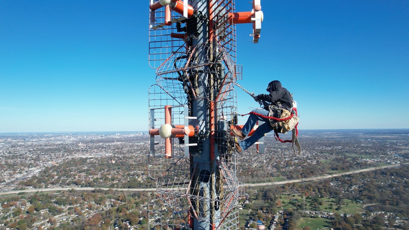 Supertower climber